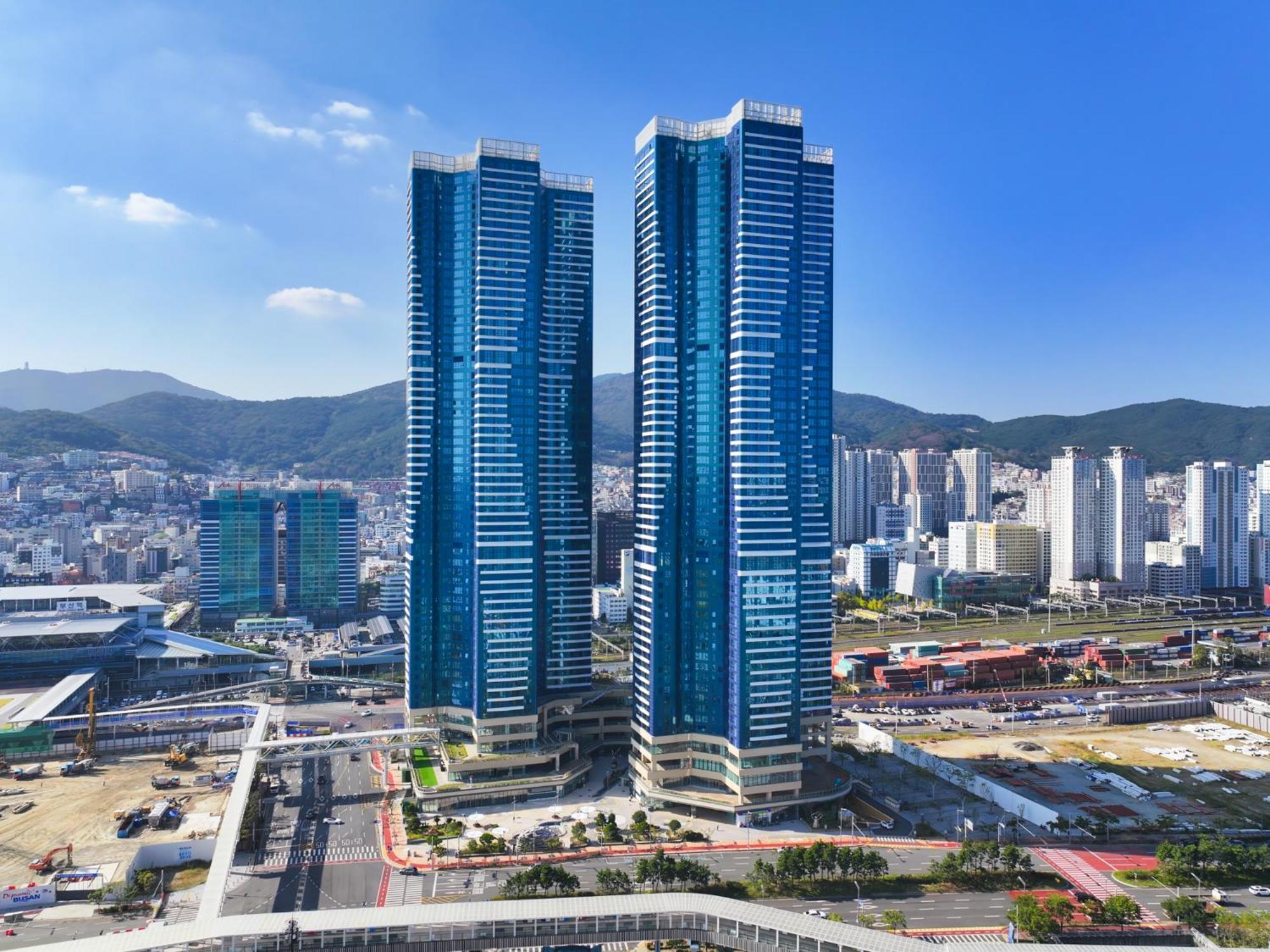 Brown Suites Busan Station Exterior photo